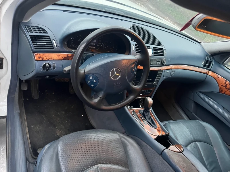 Mercedes-Benz E 220 W211, снимка 5 - Автомобили и джипове - 49361998