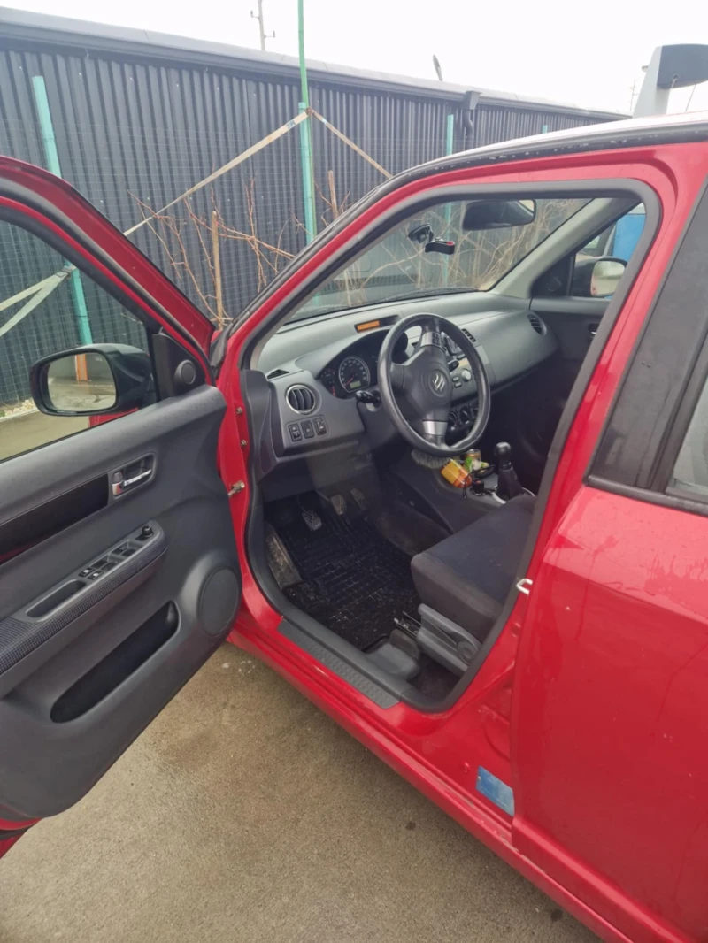 Suzuki Swift 1.3 4х4, снимка 10 - Автомобили и джипове - 49745330