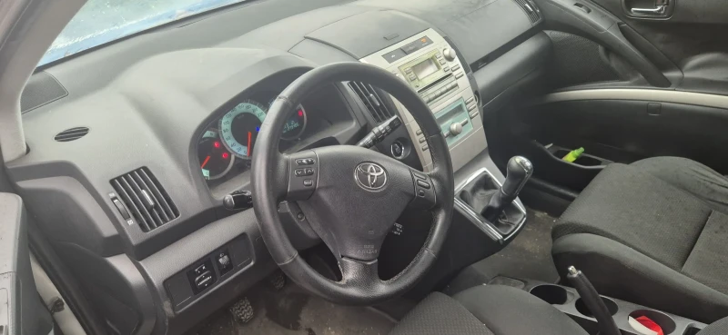 Toyota Corolla verso D4D, снимка 4 - Автомобили и джипове - 52069461