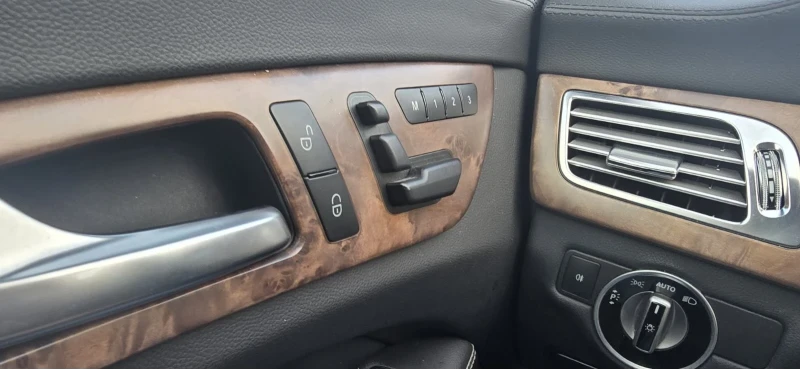 Mercedes-Benz CLS 350 3.0 265 AMG-line, снимка 13 - Автомобили и джипове - 52474593