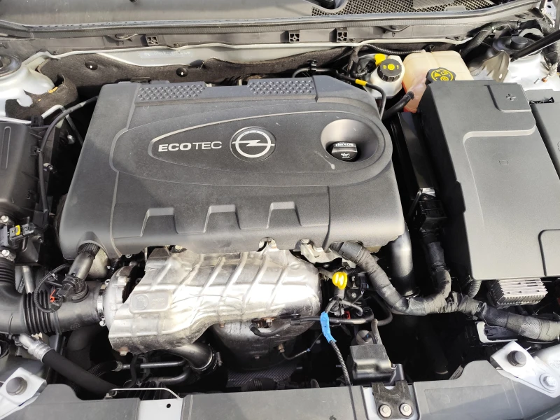 Opel Insignia 2.0CDTi* FACE* LED/XENON* ПОДГРЕВ* EURO5B* , снимка 14 - Автомобили и джипове - 52650033