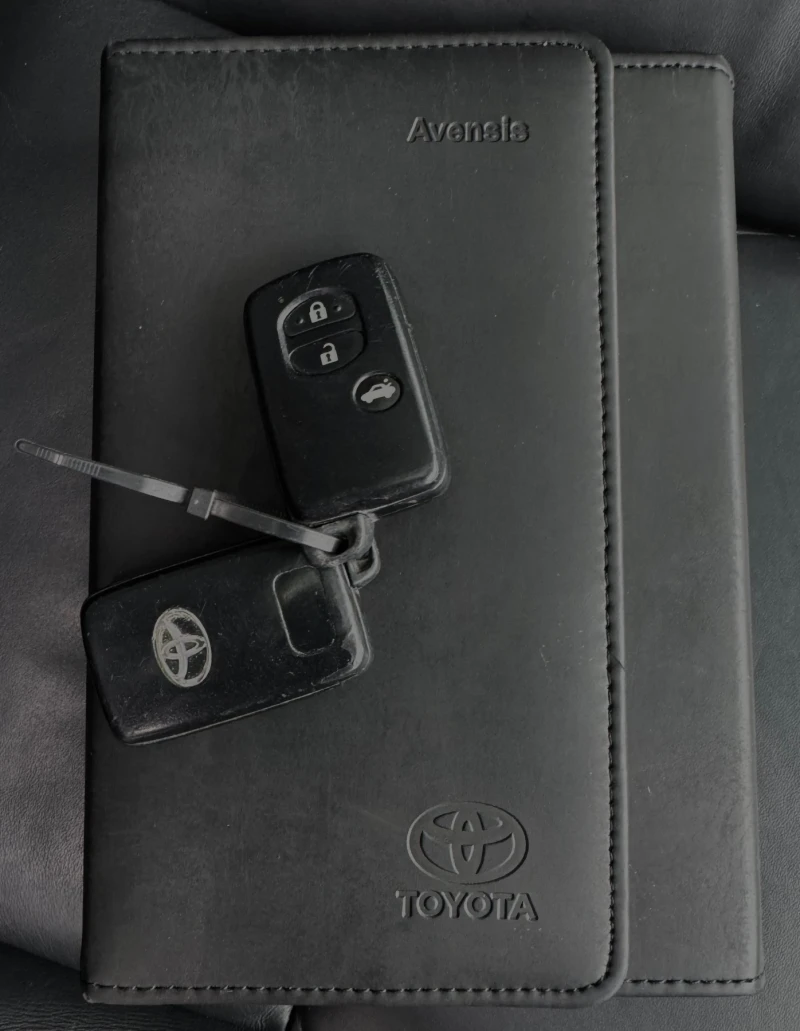 Toyota Avensis БЕЗ АНАЛОГ НА ПАЗАРА!FULL!2.0!CH!TOP!, снимка 17 - Автомобили и джипове - 52877963