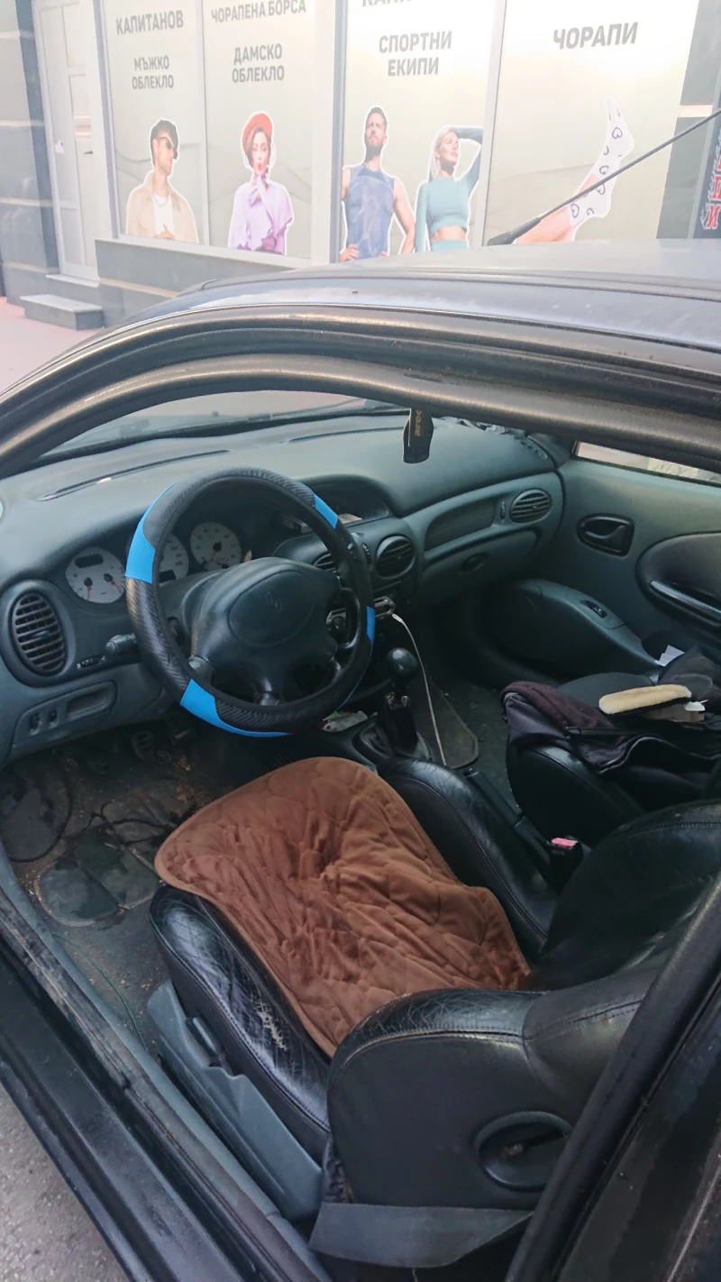 Renault Megane coach, снимка 6 - Автомобили и джипове - 52978539