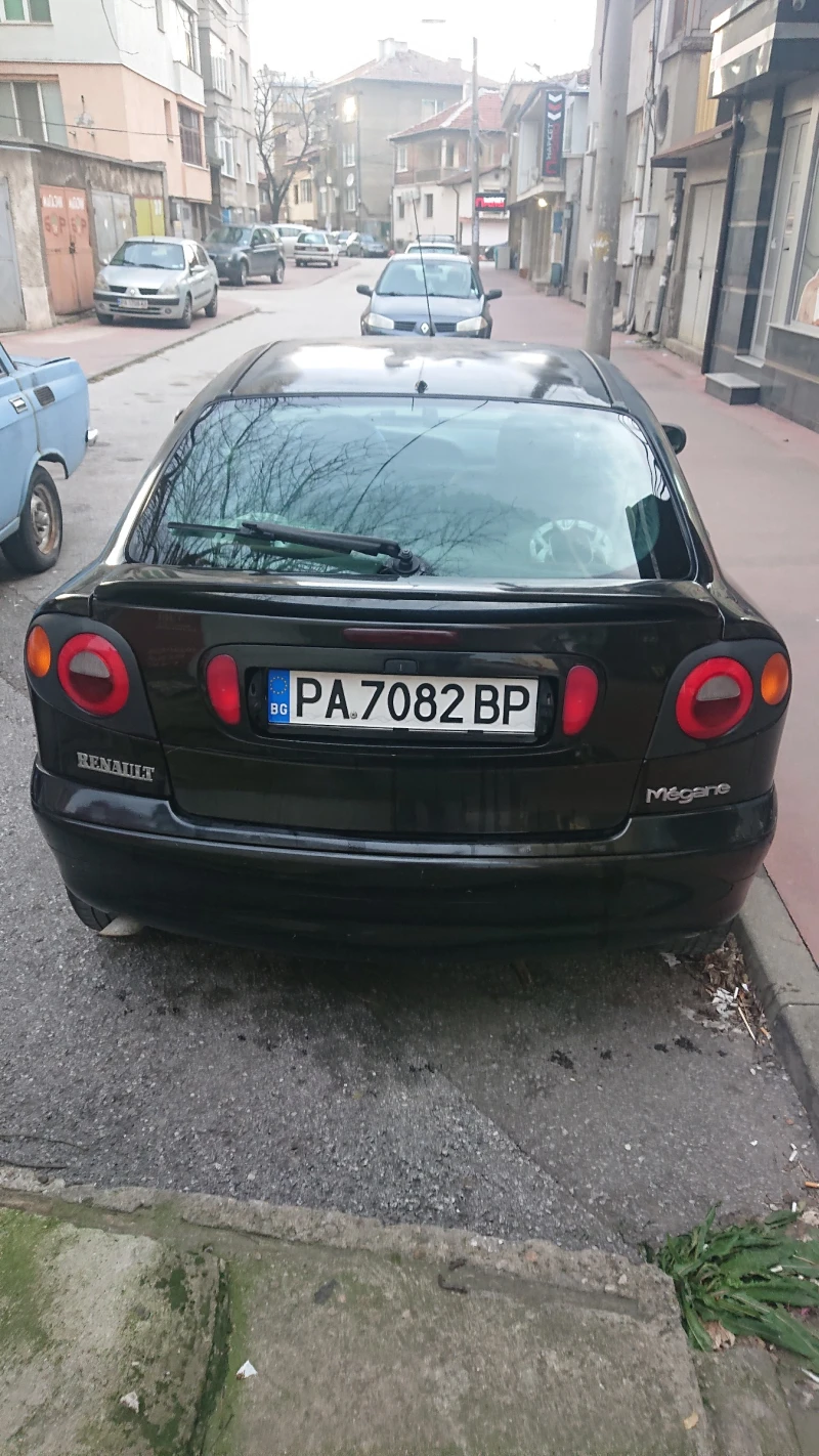 Renault Megane coach, снимка 2 - Автомобили и джипове - 52978539