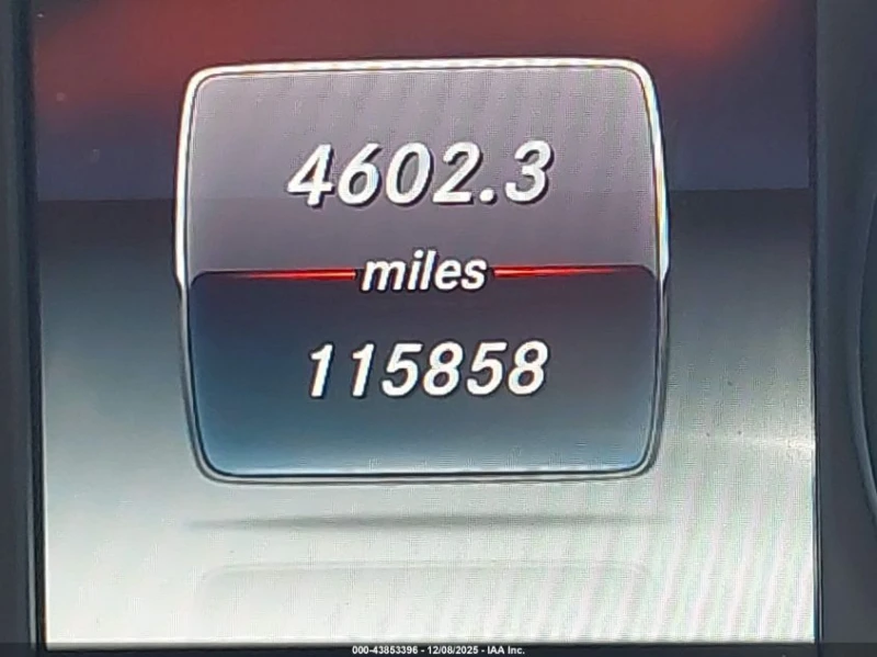 Mercedes-Benz C 300 2.0L I-4 DI, DOHC, VVT, TURBO, 241HP Rear Wheel, снимка 8 - Автомобили и джипове - 53213307