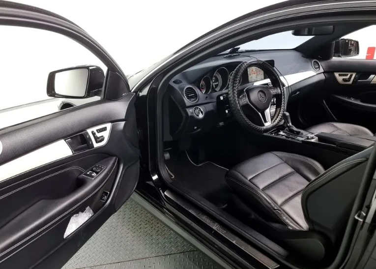 Mercedes-Benz C 220 C220 Coupe - изображение 6