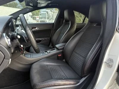 Mercedes-Benz CLA 220, снимка 15 - Автомобили и джипове - 53048933