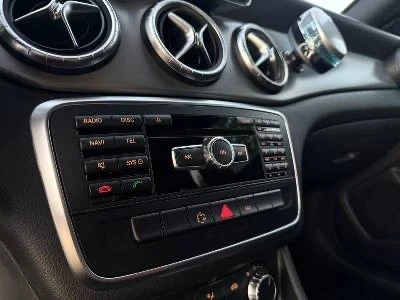Mercedes-Benz CLA 220, снимка 10 - Автомобили и джипове - 53048933