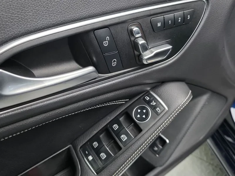 Mercedes-Benz CLA, снимка 13 - Автомобили и джипове - 54288286