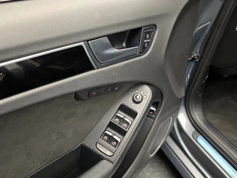 Audi A4 2.0 TDI Quattro - САМО 30% АВАНС, снимка 17 - Автомобили и джипове - 55738763