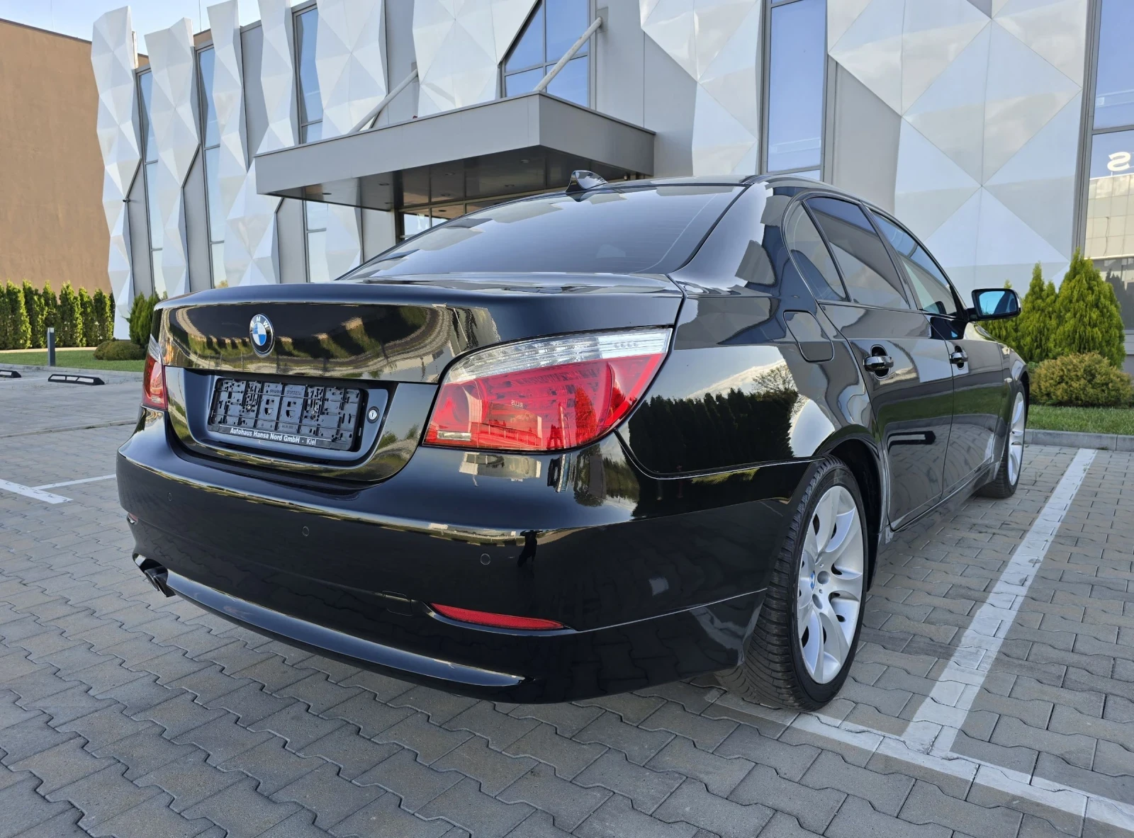 BMW 530 D Facelift.SAT.Head up.CIC Navi.Distronic.Shadow   - изображение 4