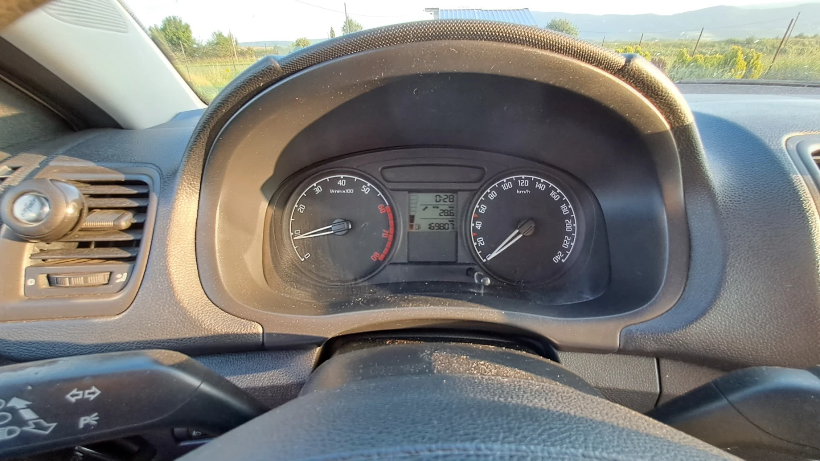Skoda Fabia 1.2 - изображение 10
