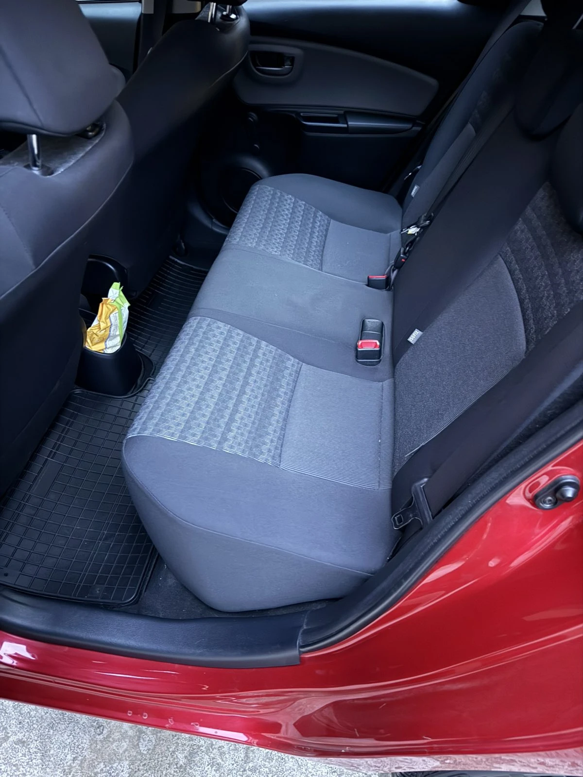 Toyota Yaris, снимка 5 - Автомобили и джипове - 53709196