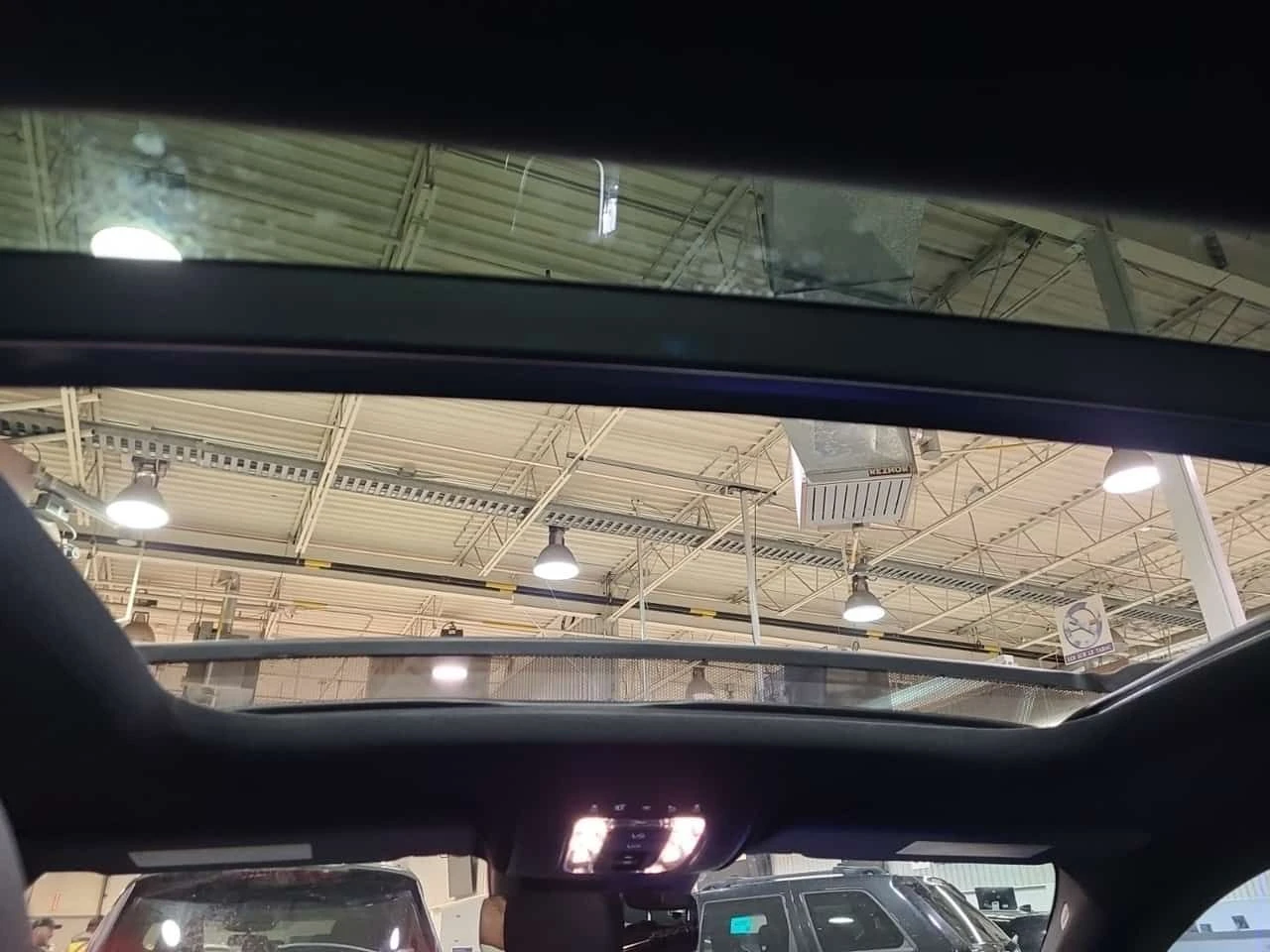 Mercedes-Benz CLC 250 * ПАНОРАМА* ПОДГРЕВ* 360 КАМЕРА* , снимка 12 - Автомобили и джипове - 54077886