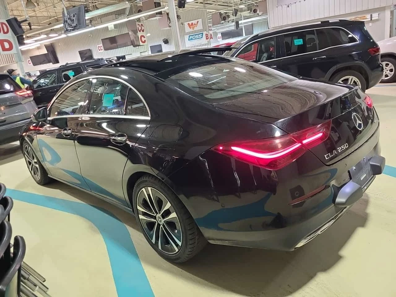 Mercedes-Benz CLC 250 * ПАНОРАМА* ПОДГРЕВ* 360 КАМЕРА* , снимка 4 - Автомобили и джипове - 54077886