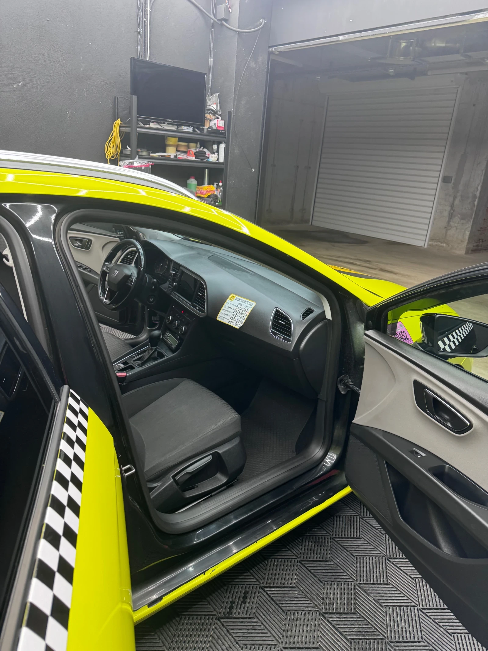 Seat Leon 1.4 TURBO фабричен метан, снимка 7 - Автомобили и джипове - 54964646