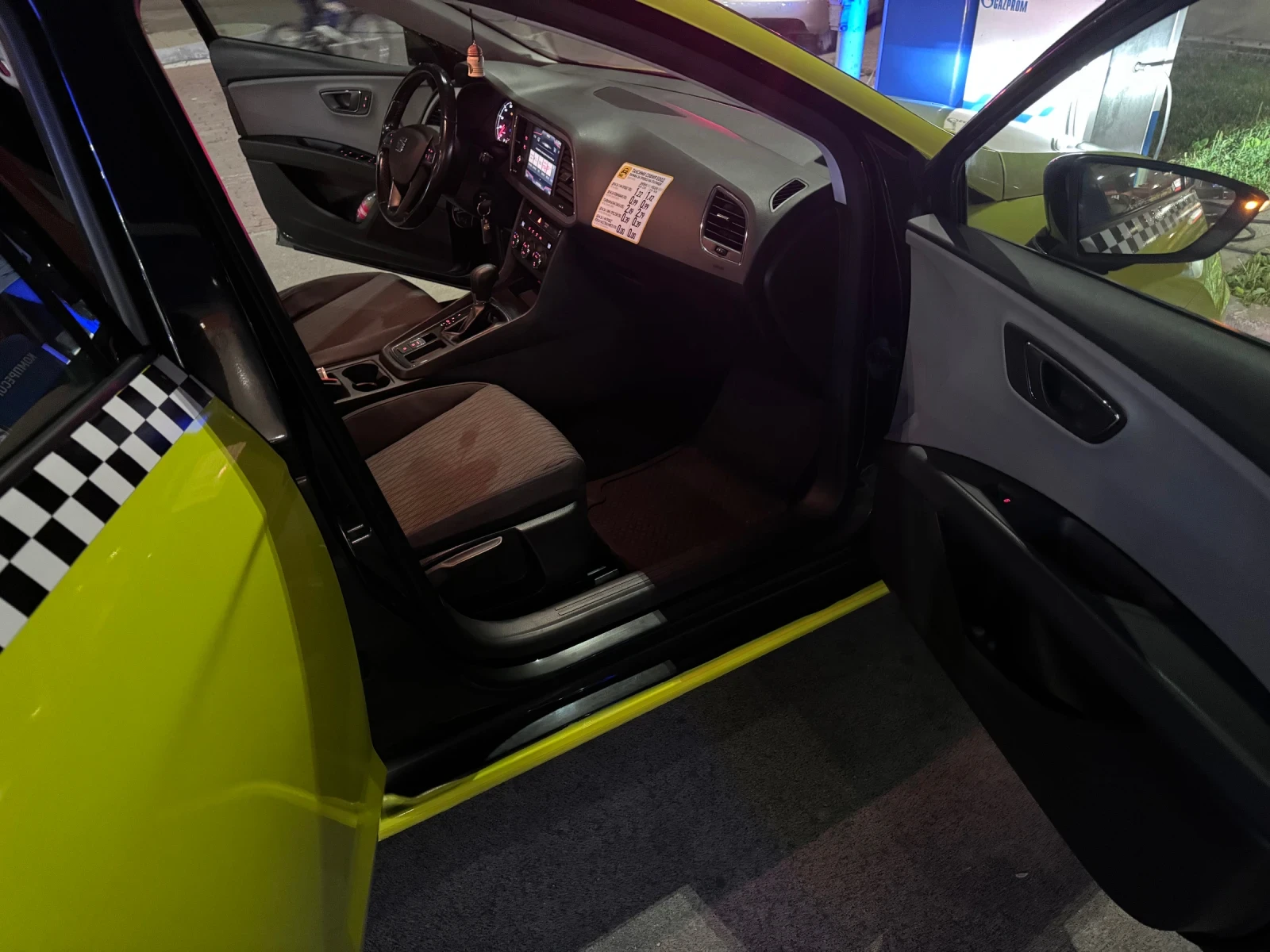 Seat Leon 1.4 TURBO фабричен метан, снимка 7 - Автомобили и джипове - 54272904