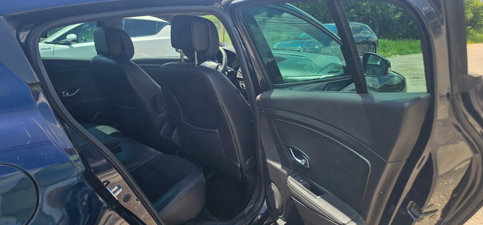 Renault Megane 1.9DCI 131кс. , снимка 12 - Автомобили и джипове - 54704857