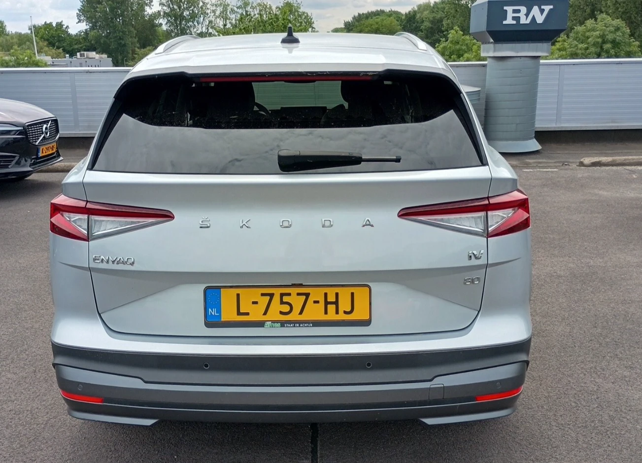 Skoda Enyaq 80kW* First Edition, снимка 3 - Автомобили и джипове - 54899944