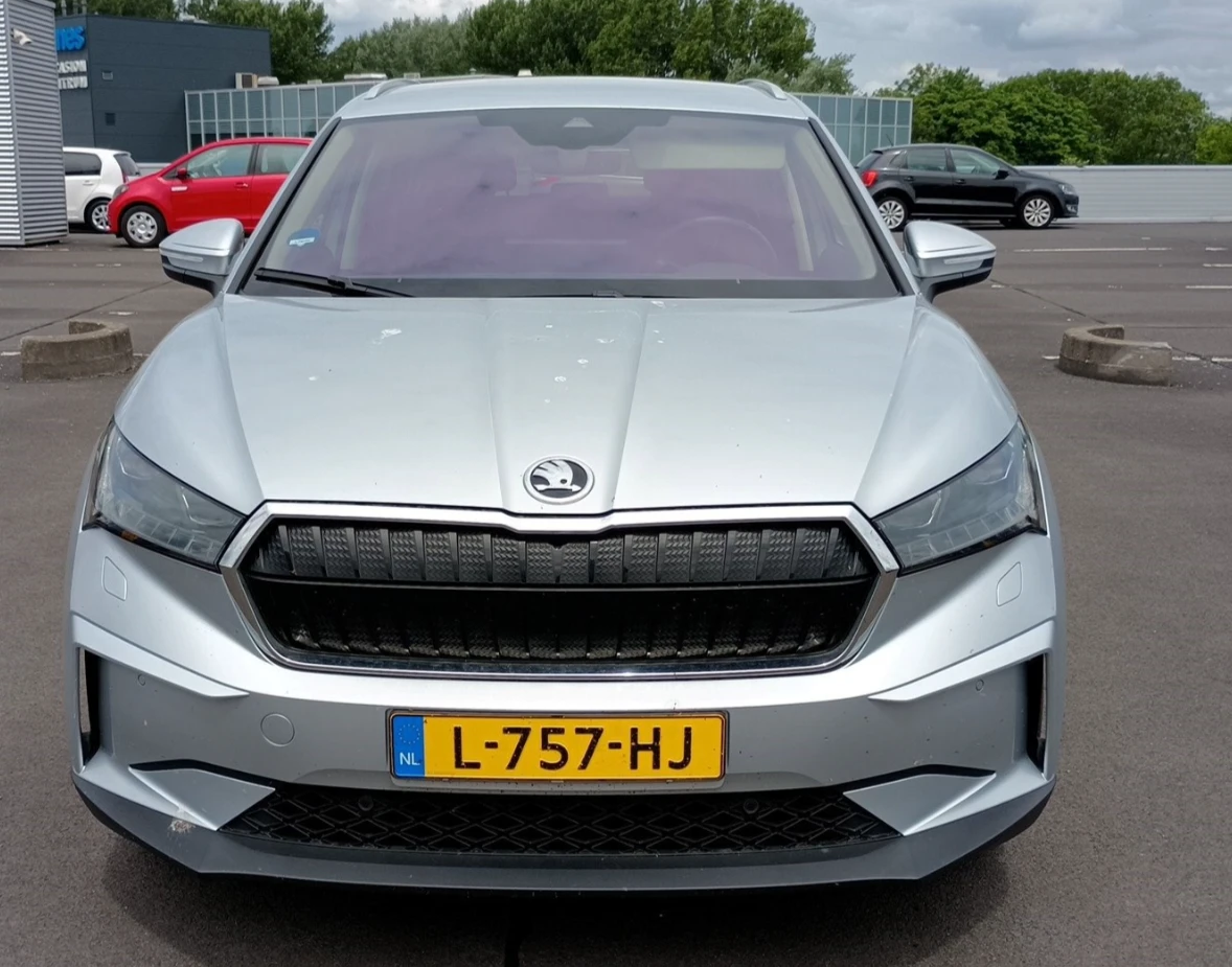 Skoda Enyaq 80kW* First Edition, снимка 6 - Автомобили и джипове - 54899944