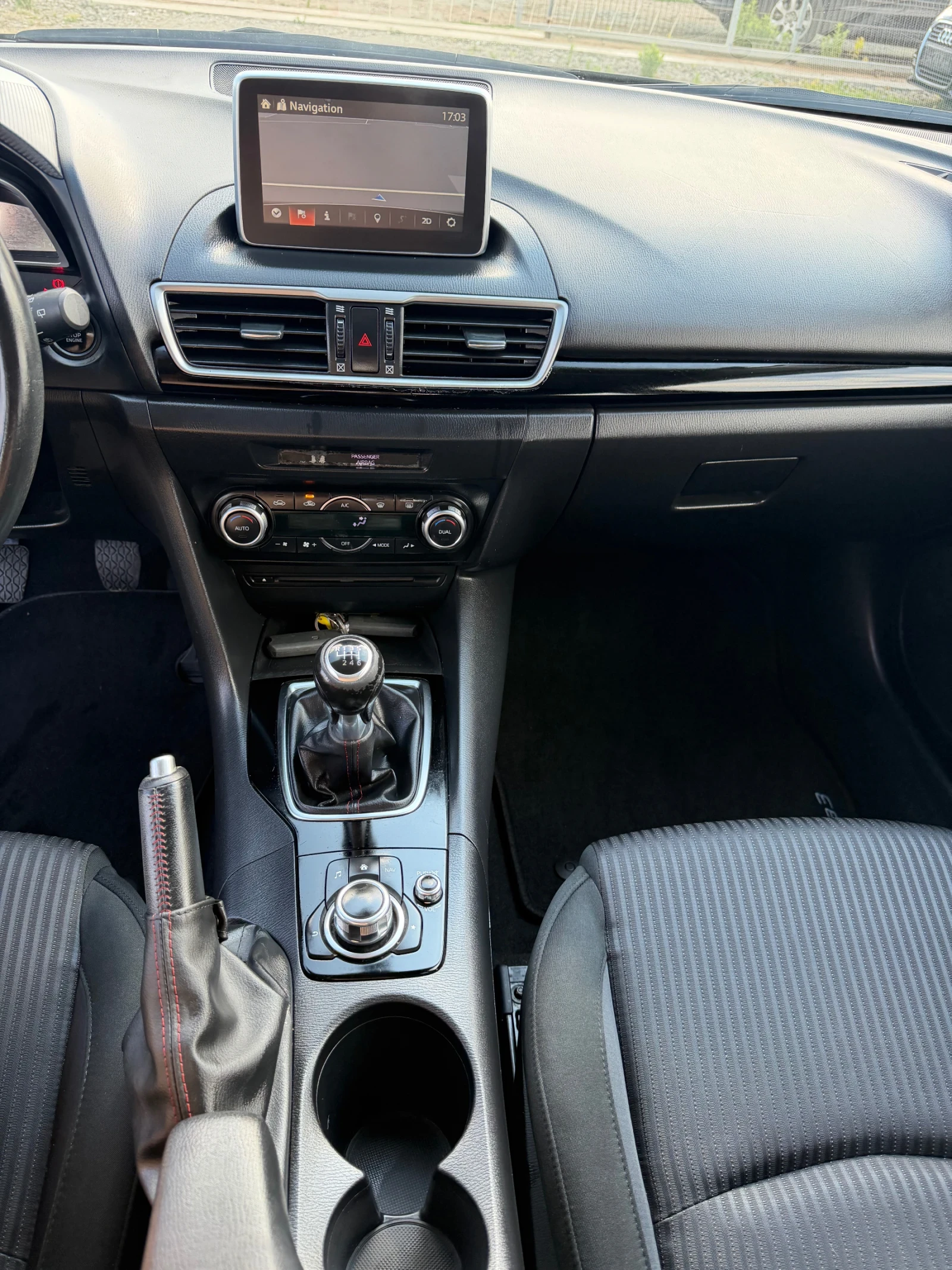 Mazda 3 1.5 ШВЕЙЦАРИЯ 95000 км, снимка 16 - Автомобили и джипове - 55156222