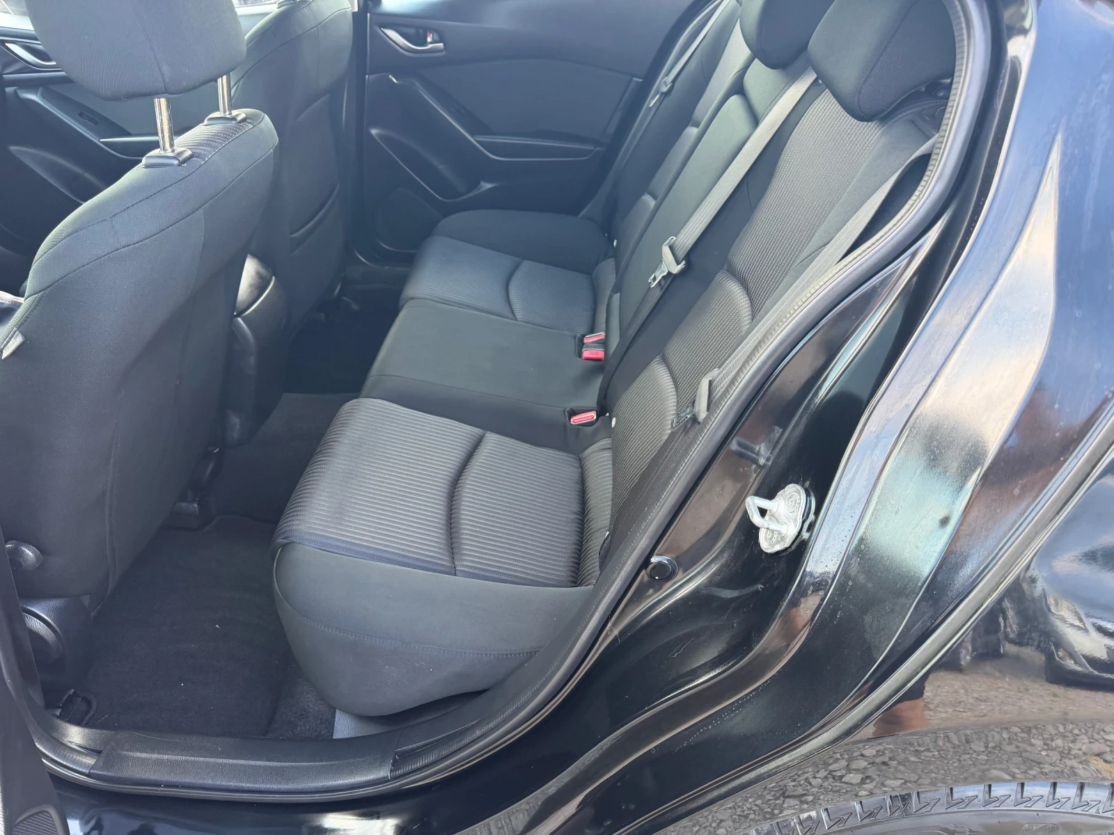 Mazda 3 1.5 ШВЕЙЦАРИЯ 95000 км, снимка 5 - Автомобили и джипове - 55156222