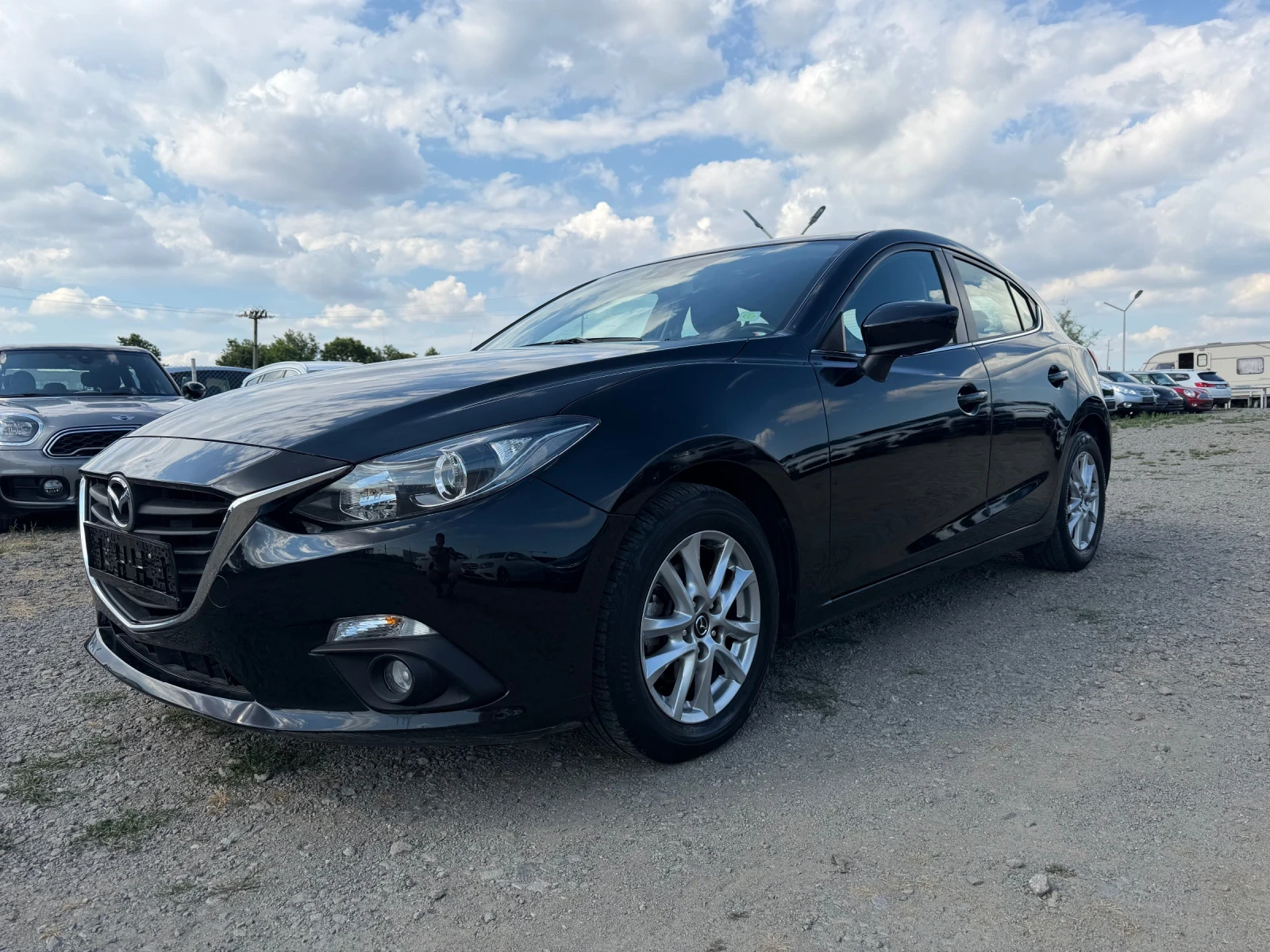 Mazda 3 1.5 ШВЕЙЦАРИЯ 95000 км, снимка 14 - Автомобили и джипове - 55156222