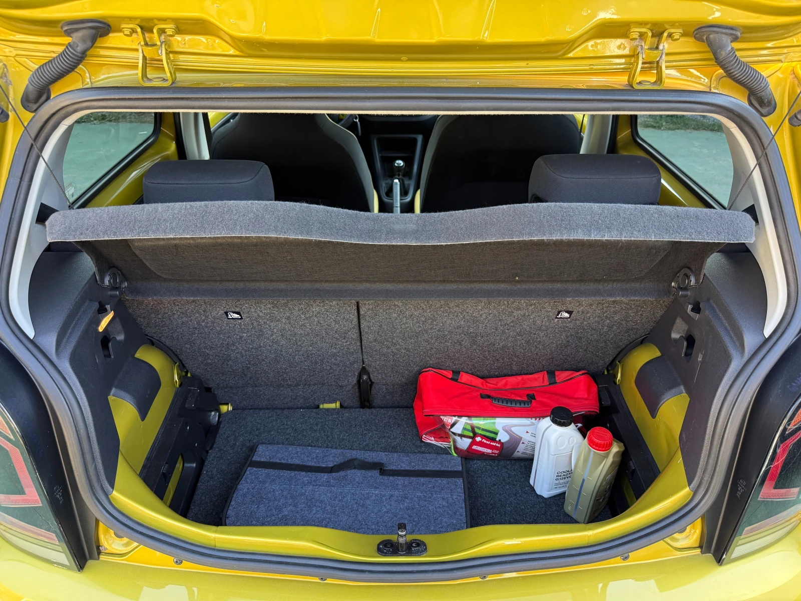 VW Up 1.0TSI, 90 К.С., снимка 15 - Автомобили и джипове - 55641496