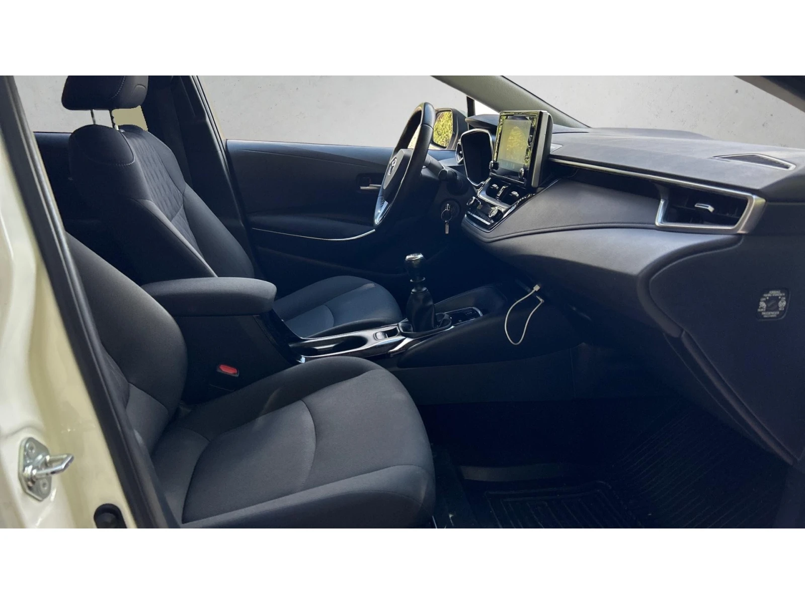 Toyota Corolla 1.5i  M/T, ������� ������ �� 222   | Mobile.bg � ����������� 9