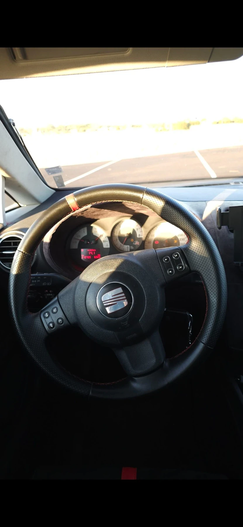 Seat Leon 2.0TFSI 370PS, снимка 8 - Автомобили и джипове - 56239430