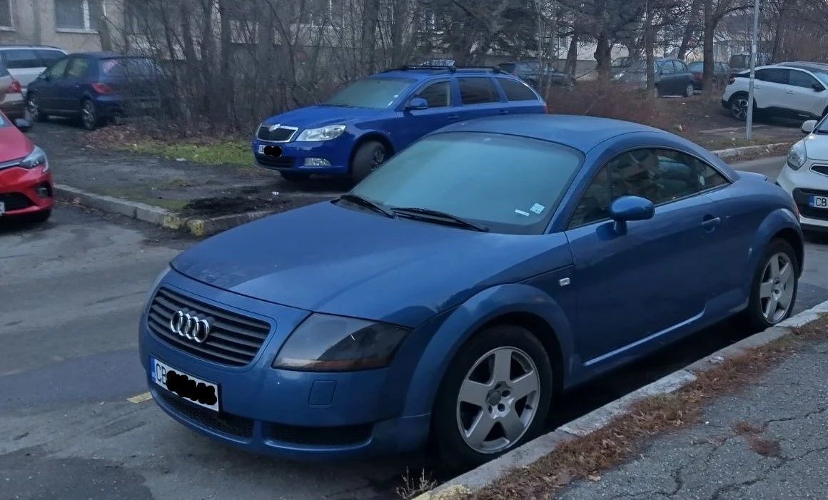 Audi Tt 1.8 turbo FWD, снимка 5 - Автомобили и джипове - 56248674
