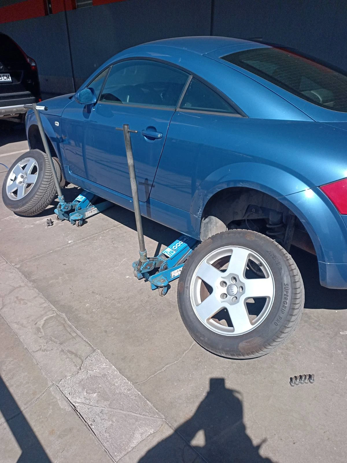 Audi Tt 1.8 turbo FWD, снимка 6 - Автомобили и джипове - 56248674