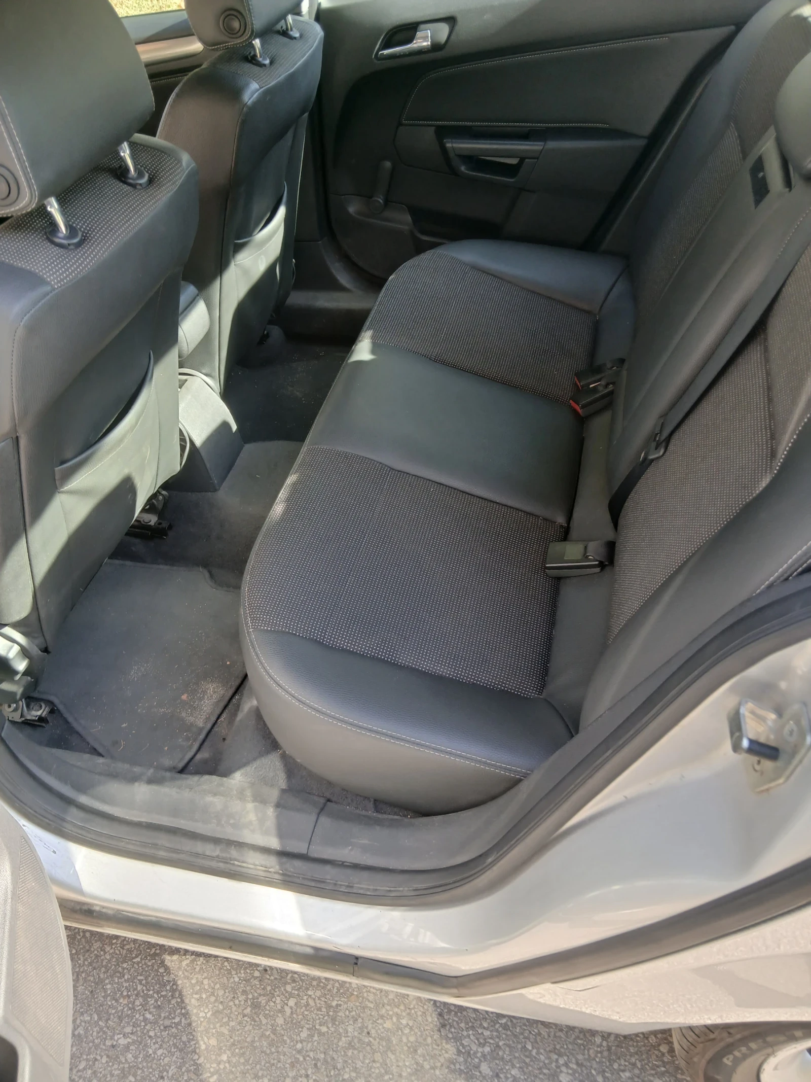 Opel Astra, снимка 9 - Автомобили и джипове - 56390021