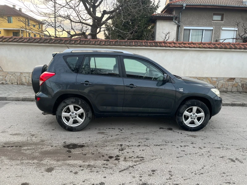 Toyota Rav4, снимка 1 - Автомобили и джипове - 49441800