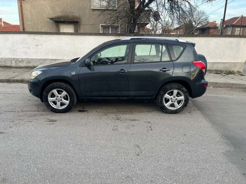 Toyota Rav4, снимка 2 - Автомобили и джипове - 49441800