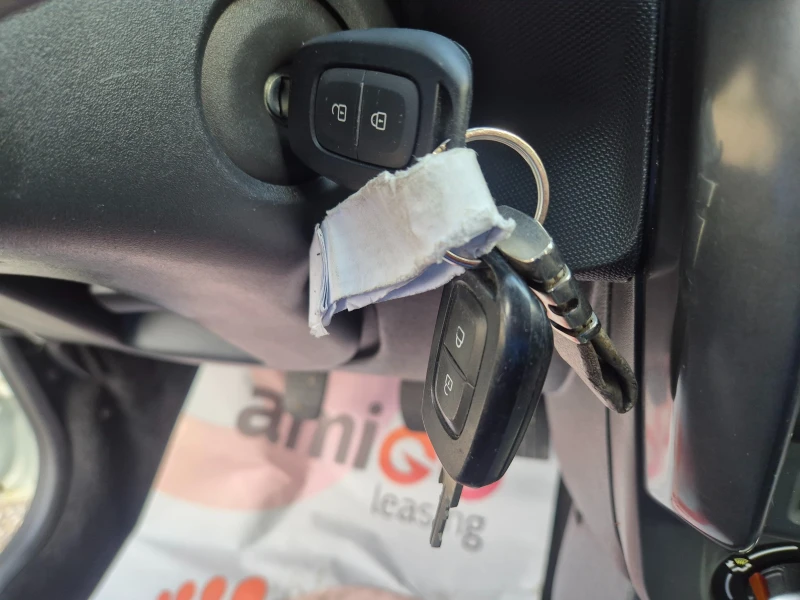 Dacia Duster NAVI, 4x4, снимка 16 - Автомобили и джипове - 52502862