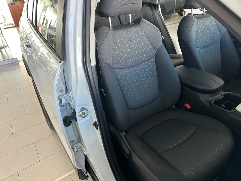 Toyota Rav4 Executive Plus, снимка 10 - Автомобили и джипове - 52627814