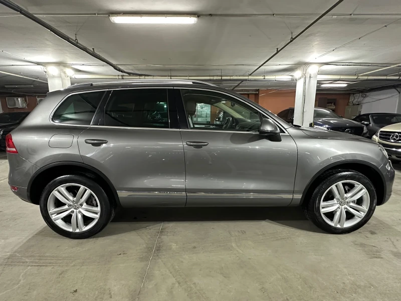 VW Touareg 3.0TDI 245кс , снимка 8 - Автомобили и джипове - 52868621
