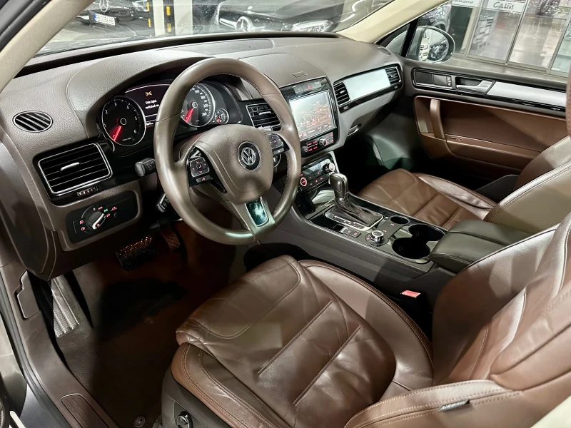 VW Touareg 3.0TDI 245кс , снимка 9 - Автомобили и джипове - 52868621