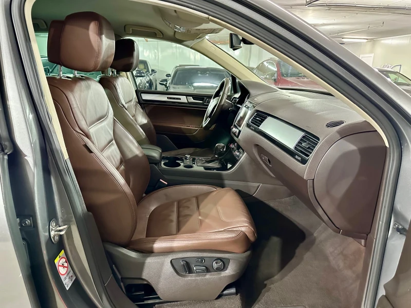 VW Touareg 3.0TDI 245кс , снимка 13 - Автомобили и джипове - 52868621