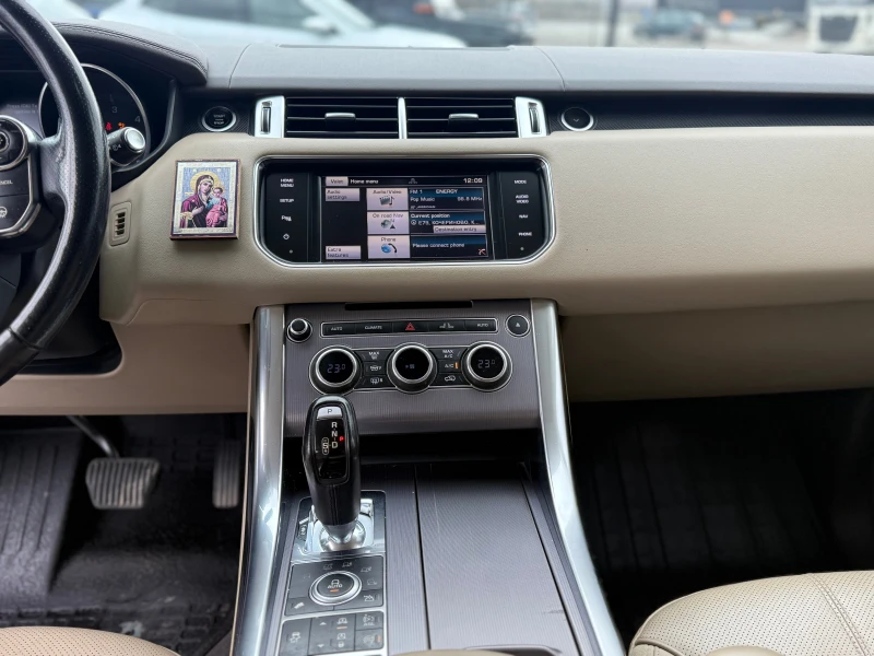 Land Rover Range Rover Sport 3.0 SD V6 SUV Напълно обслужена , добре поддържана, снимка 15 - Автомобили и джипове - 53298560