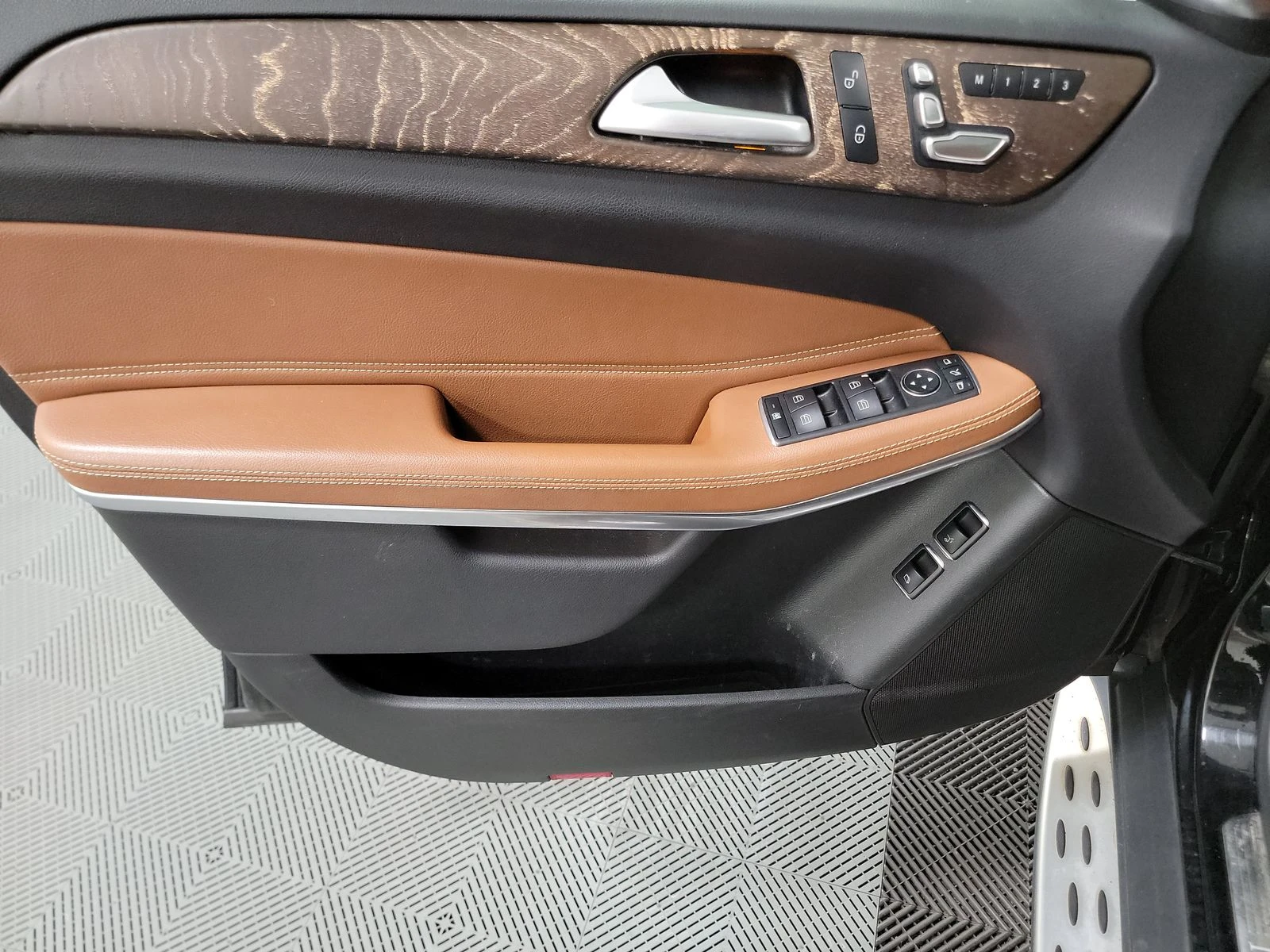 Mercedes-Benz GLS 500 Harman/Kardon* Обдух* Пано* TВ* Дистроник* Масаж*  - изображение 7