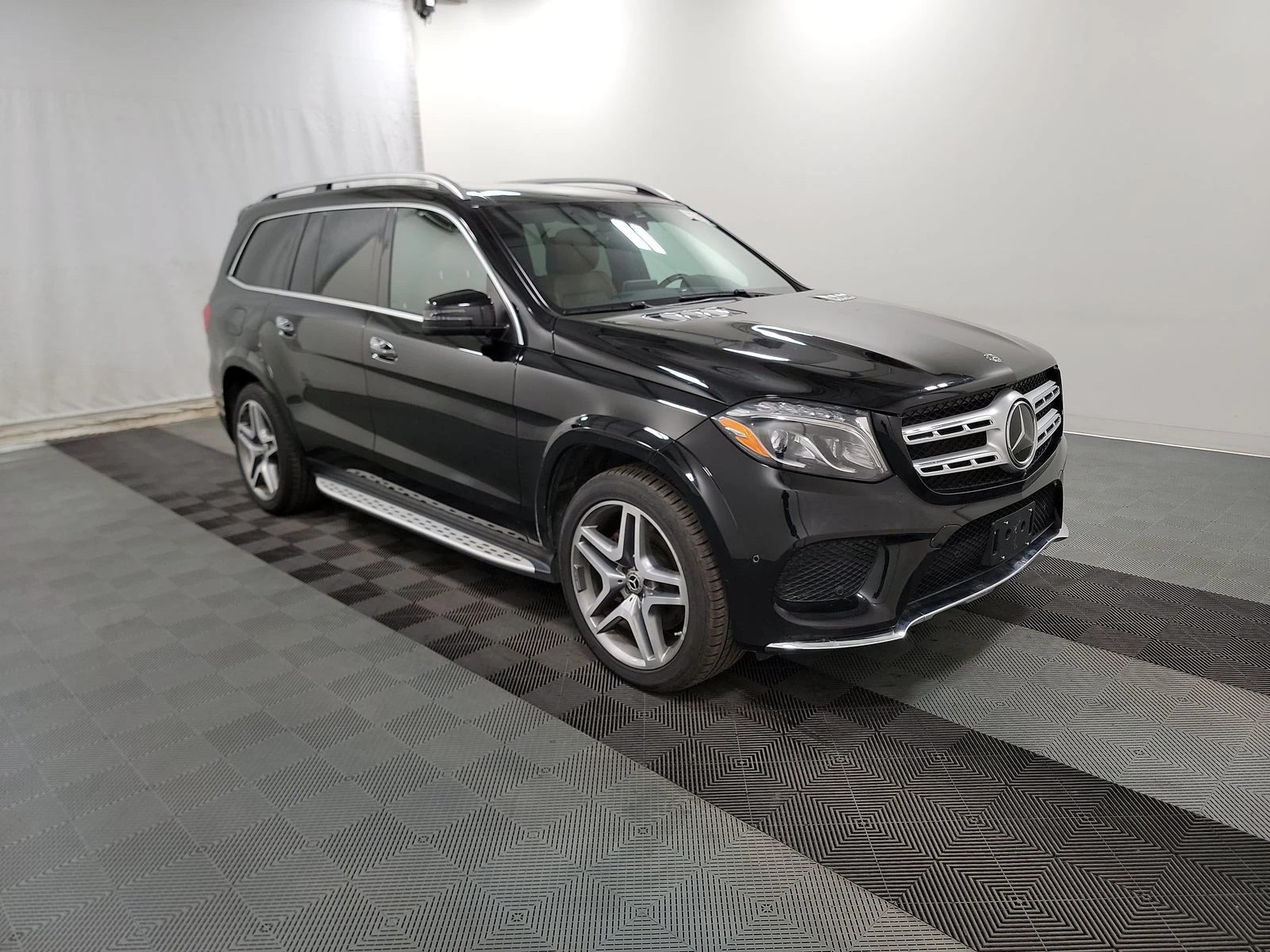 Mercedes-Benz GLS 500 Harman/Kardon* Обдух* Пано* TВ* Дистроник* Масаж*  - изображение 3