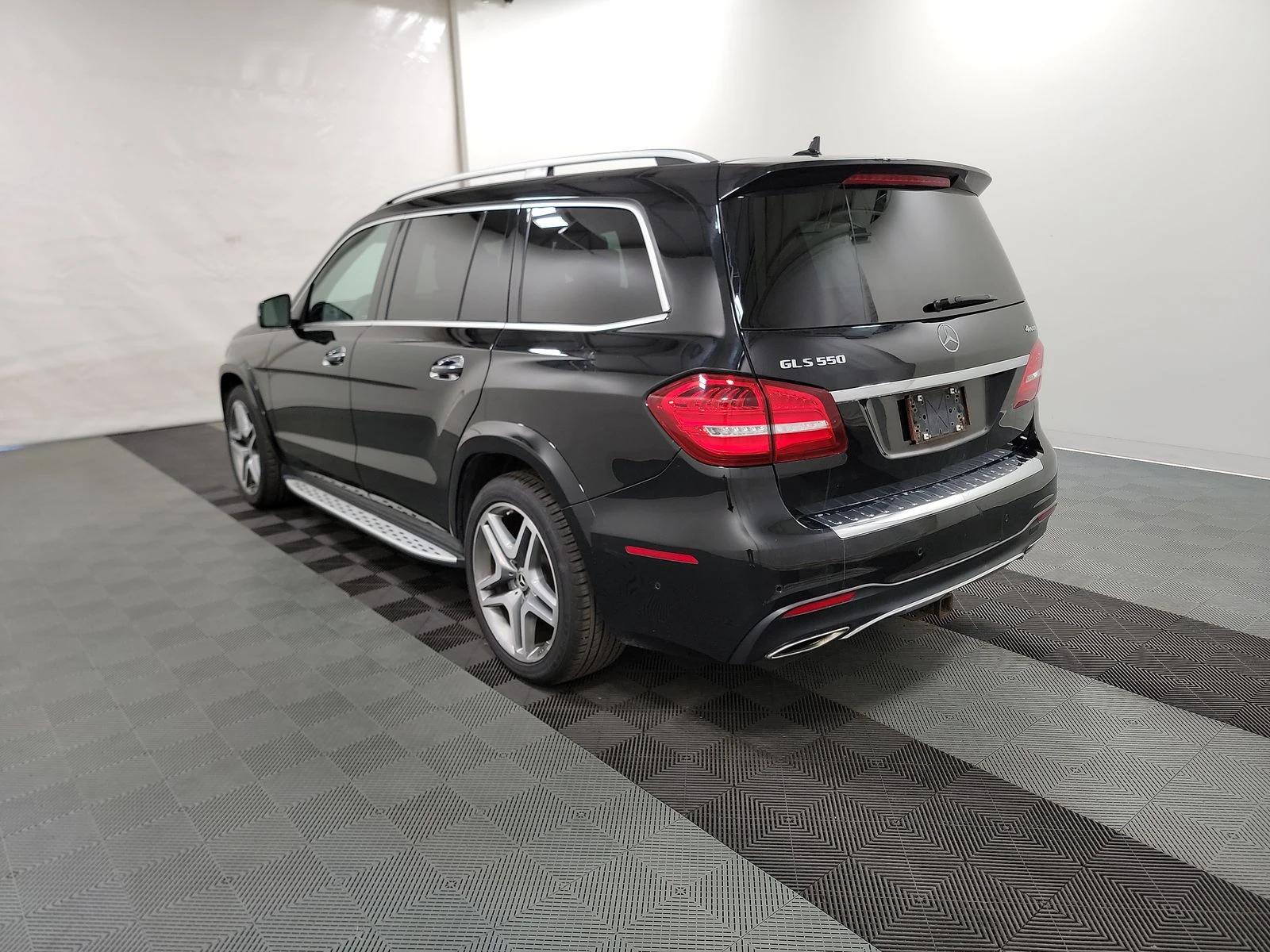 Mercedes-Benz GLS 500 Harman/Kardon* Обдух* Пано* TВ* Дистроник* Масаж*  - изображение 6