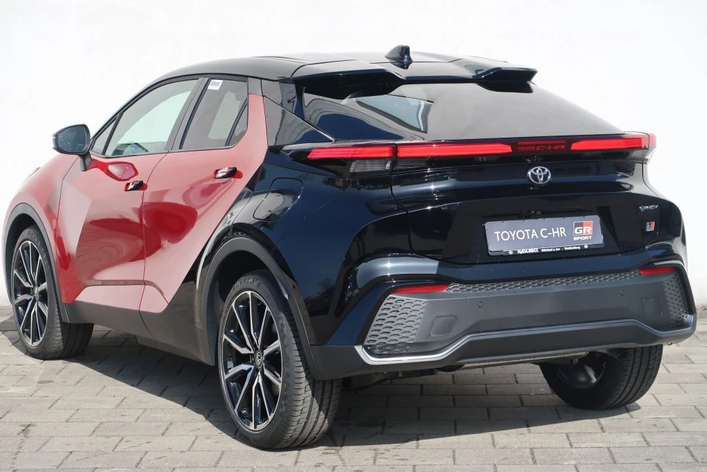 Toyota C-HR 2.0 PHEV GR SPORT PREMIERE EDITION - изображение 7
