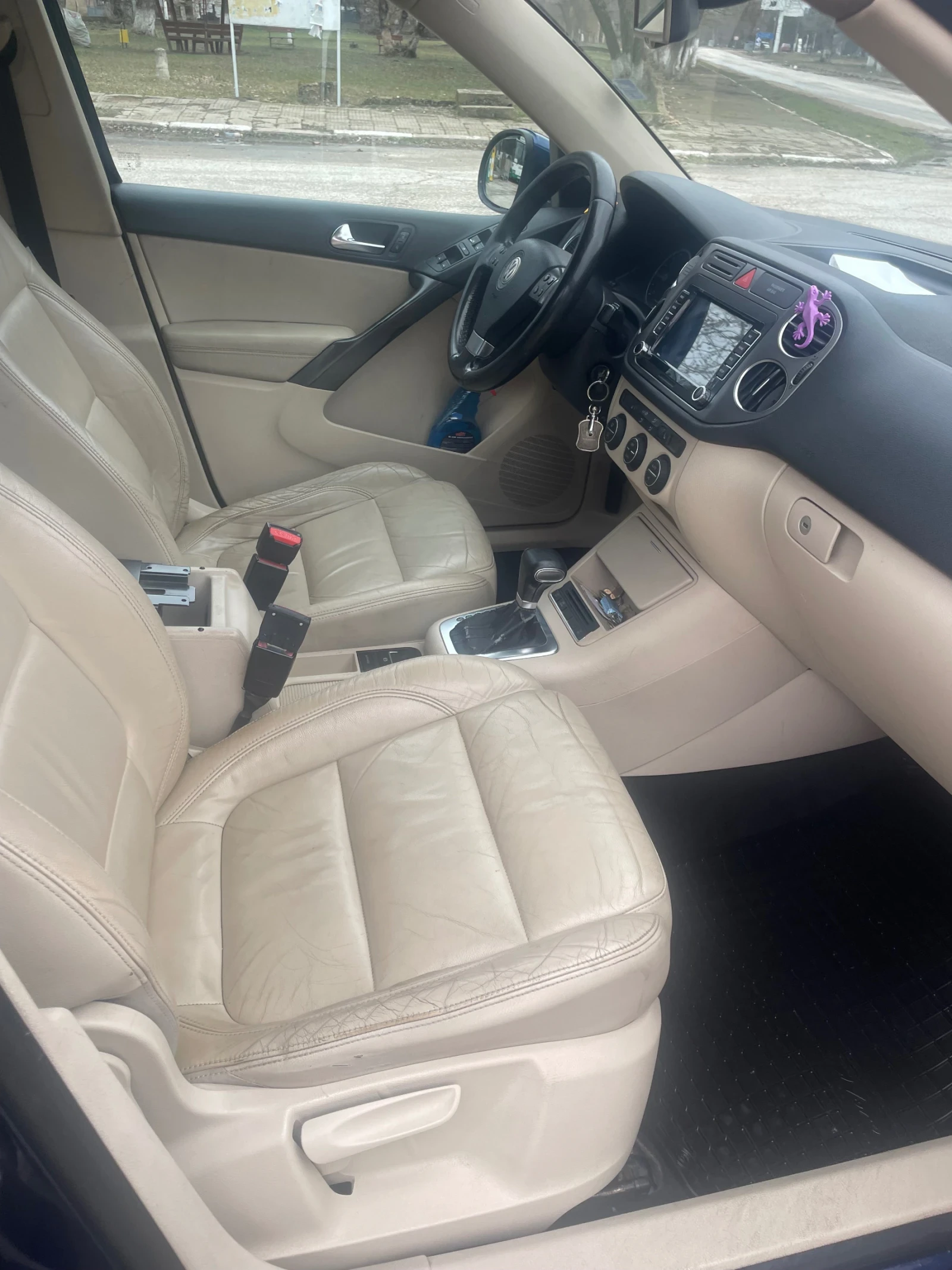 VW Tiguan 2009 - изображение 6