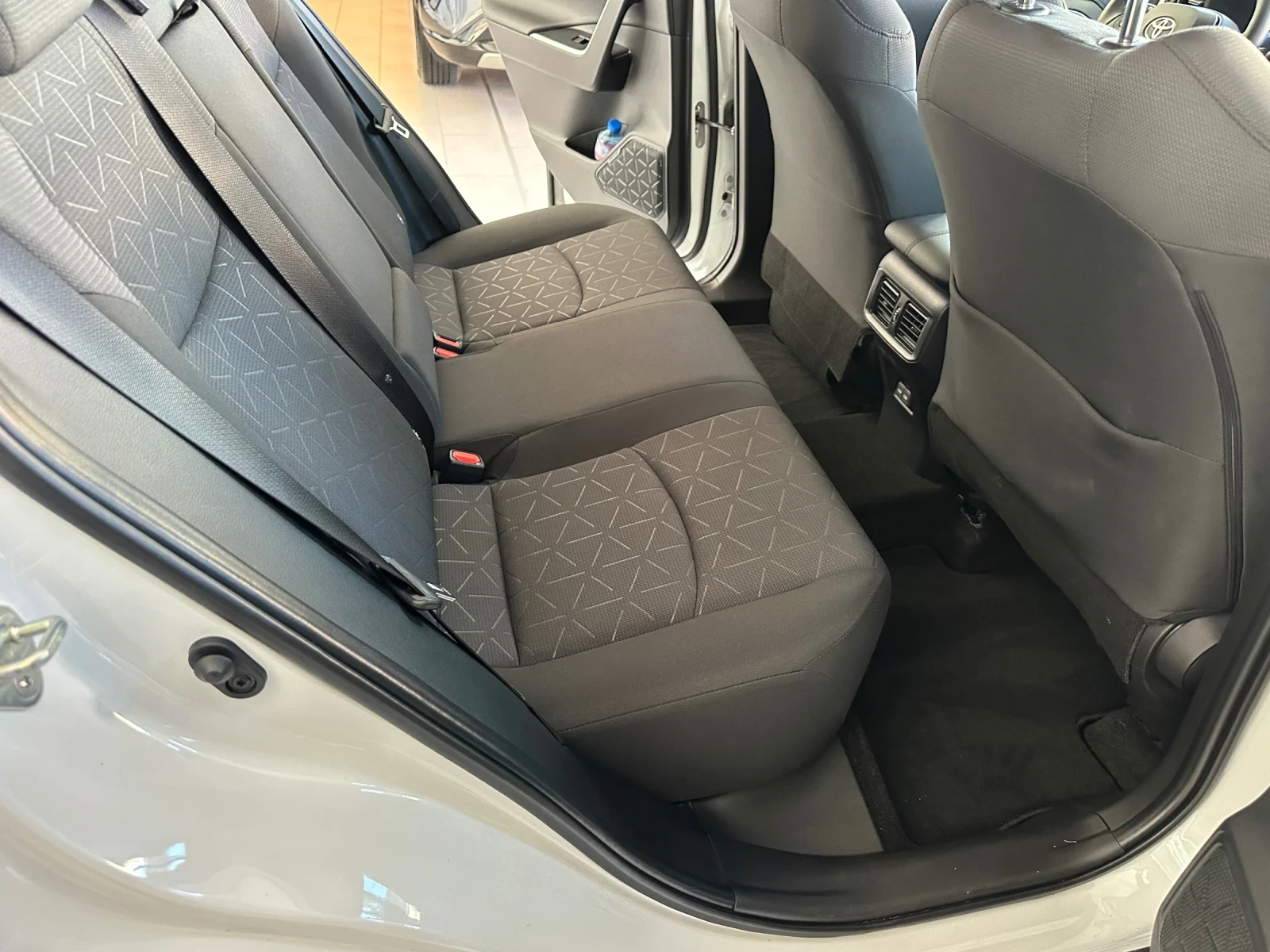 Toyota Rav4 Executive Plus - изображение 9