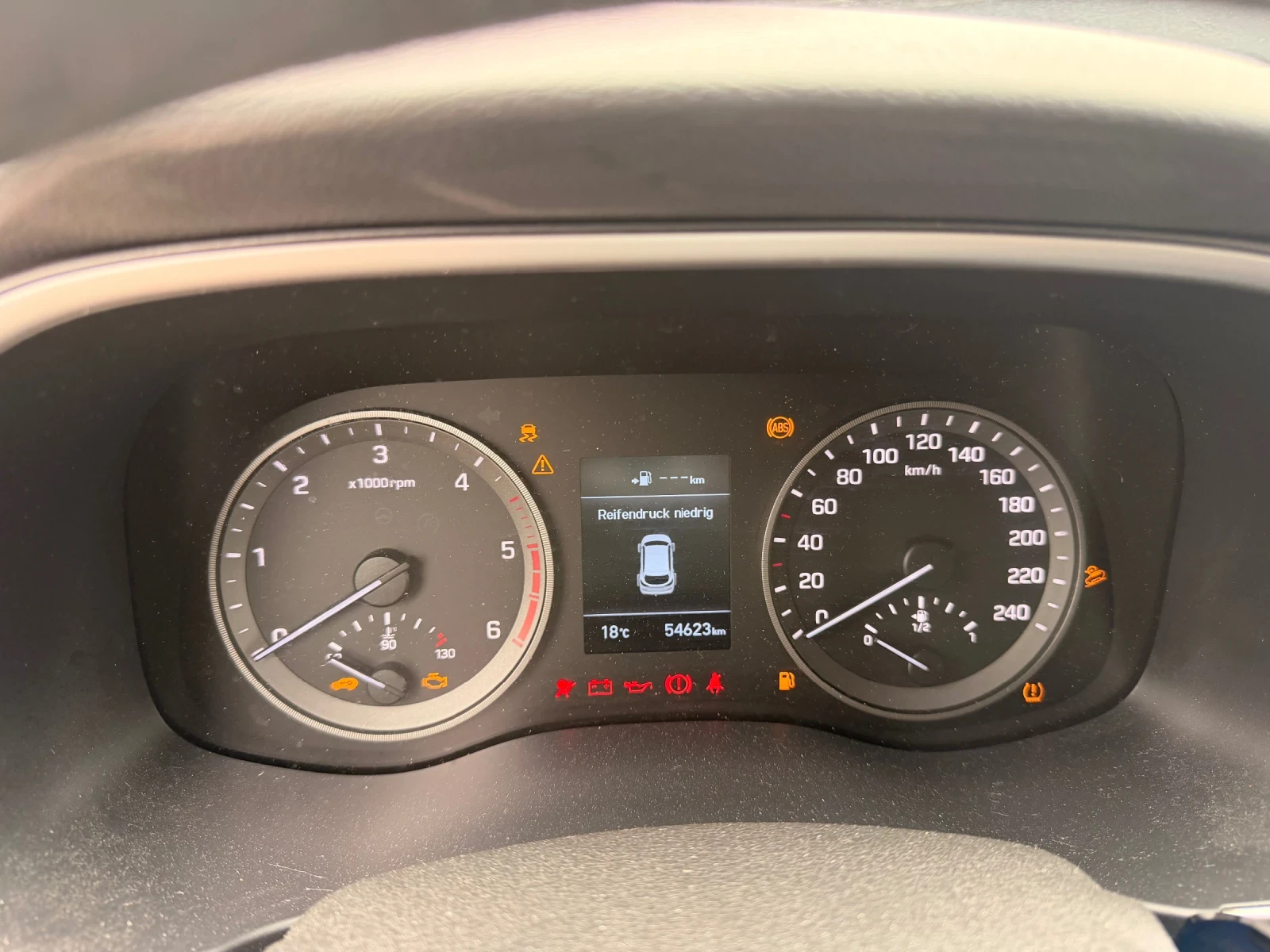Hyundai Tucson 1.6CRDI D4FE, снимка 9 - Автомобили и джипове - 54591745