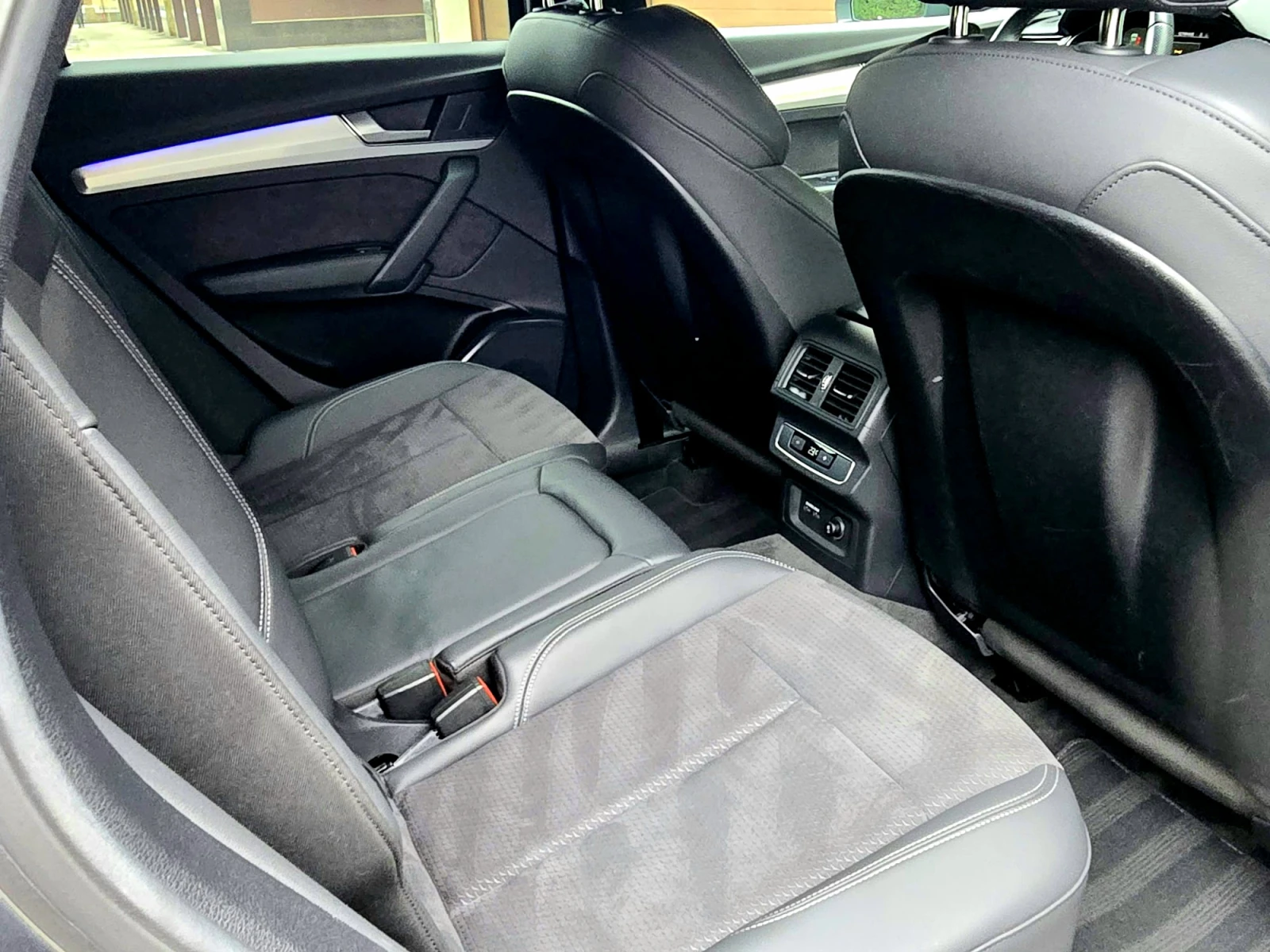 Audi Q5 SPORTBACK* S-LINE* 360* BLACK STYLING PACKAGE* MEM, снимка 12 - Автомобили и джипове - 54831959