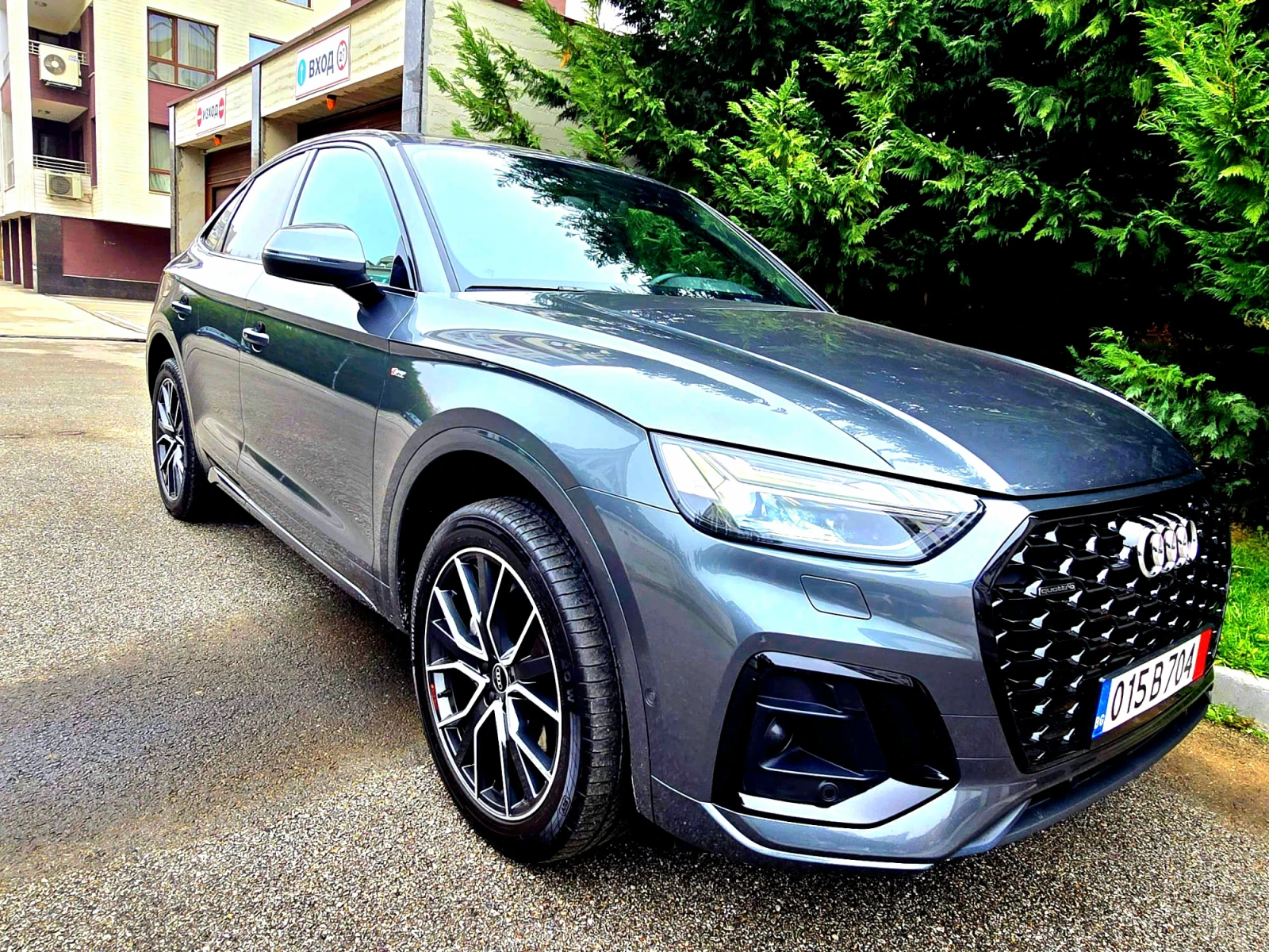 Audi Q5 SPORTBACK* S-LINE* 360* BLACK STYLING PACKAGE* MEM, снимка 3 - Автомобили и джипове - 54831959